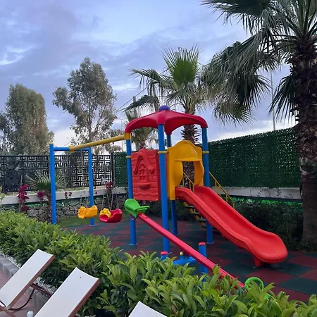 Ulu Panorama Aparthotel 4*